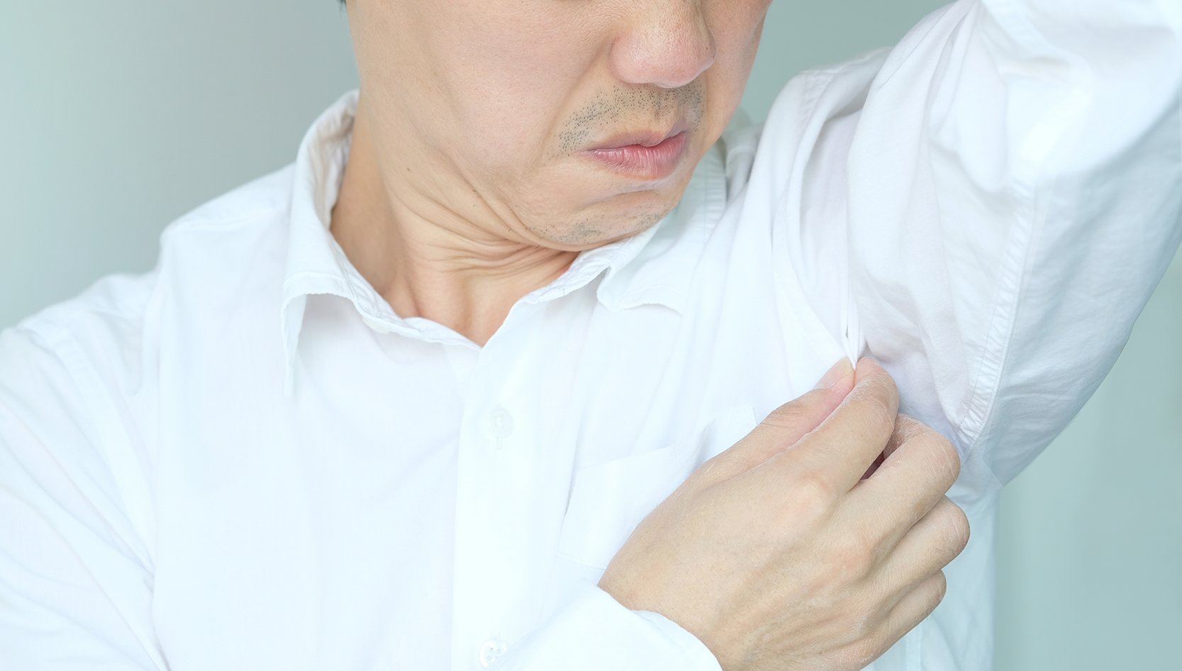 التخلص من رائحة العرق الكريهة مع نصائح سحرية لرائحة جميلة